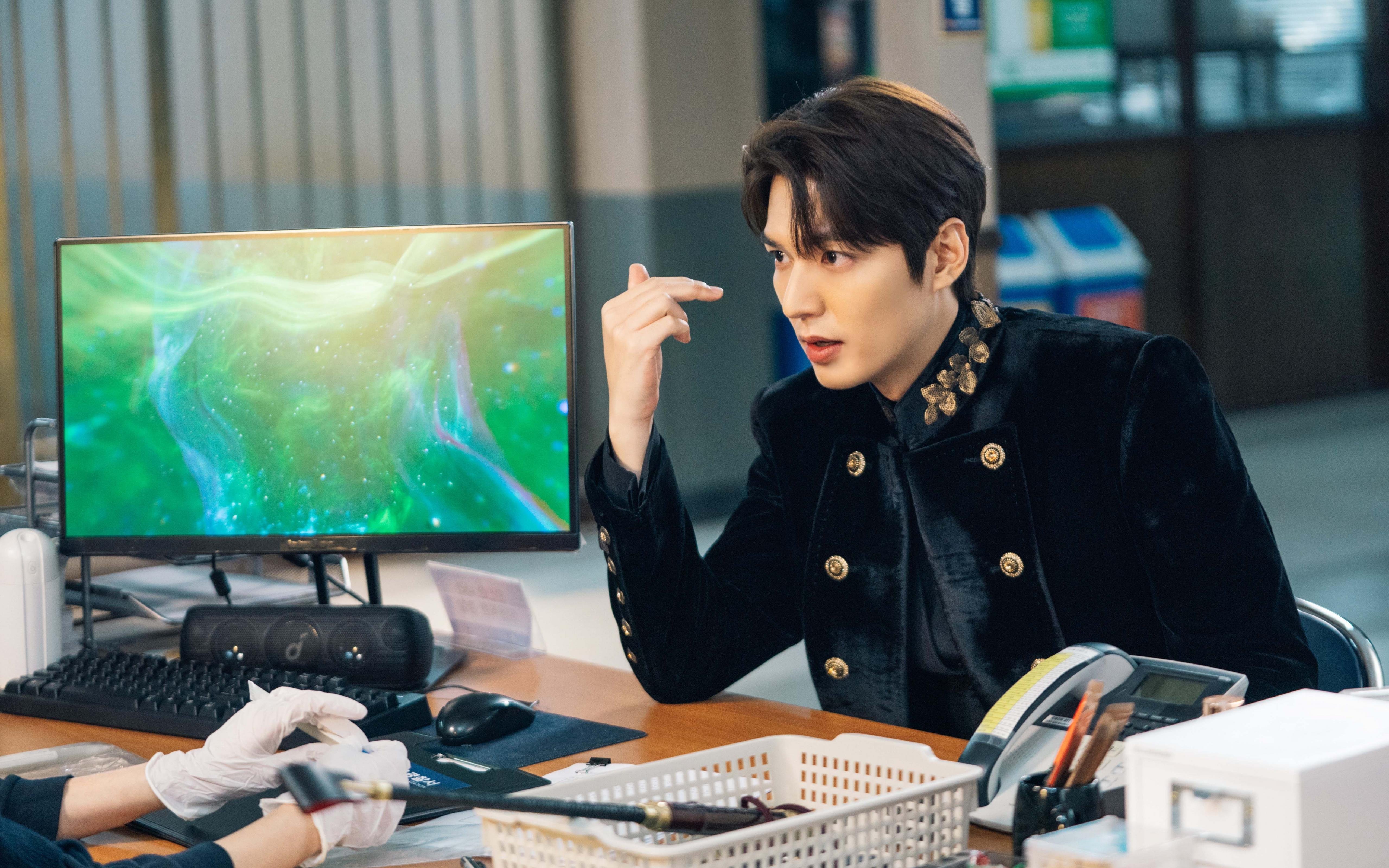 开云体育登录-草根逆袭！蒂亚戈手术刀出鞘，尼斯3-0碾碎曼城航母的傲慢