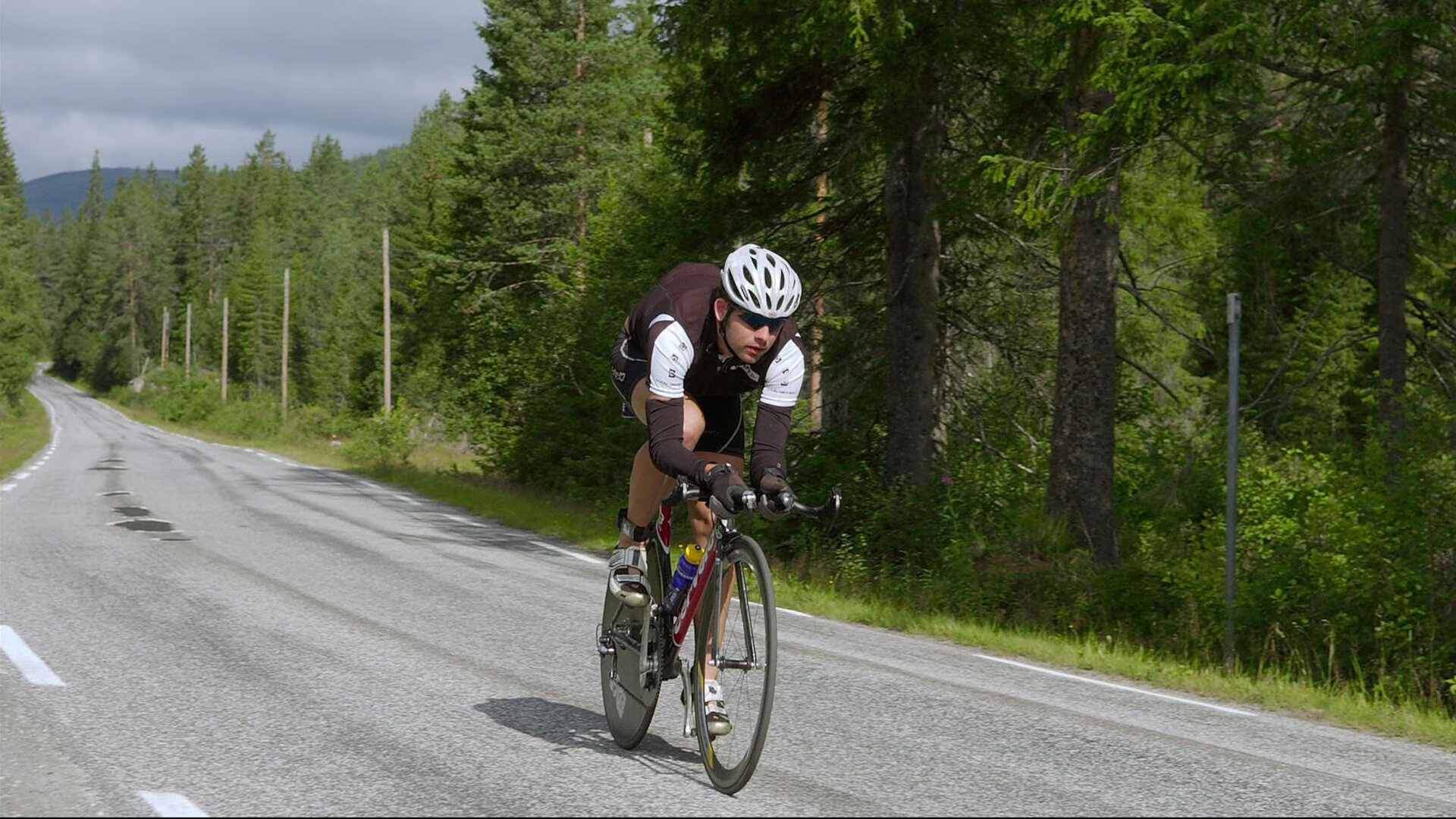圣光笼罩大通中心!克莱·汤普森单手握住季后赛命运,勇士逆袭剧本由他书写